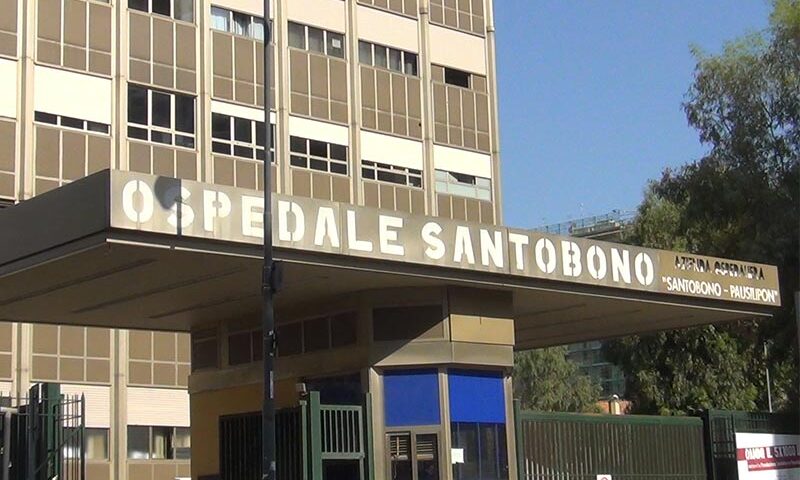 Praiano, neonato cade dal seggiolone e batte la testa: ricoverato al Santobono