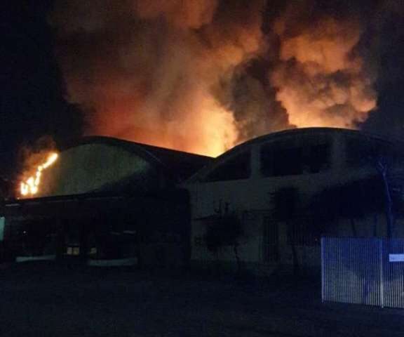 Fiamme nella notte a Montecorvino Pugliano, si indaga per dolo