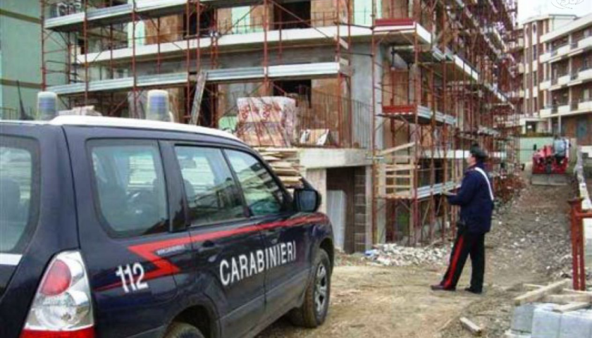 Incidenti sul lavoro, carabinieri nei cantieri edili: 10 denunce