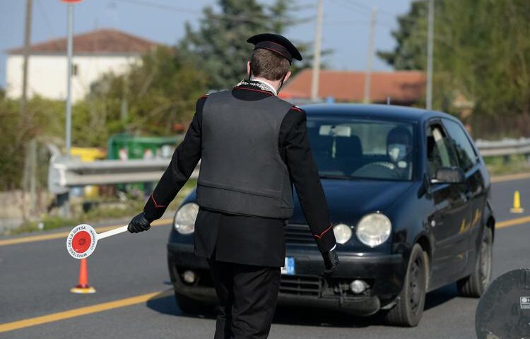 Violazione della zona rossa, salernitani multati in Calabria