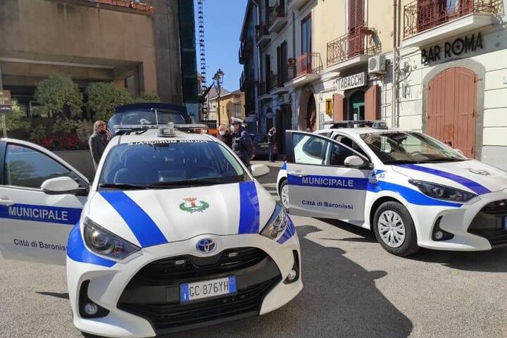 NUOVE AUTO ELETTRICHE ALLA POLIZIA MUNICIPALE DI BARONISSI