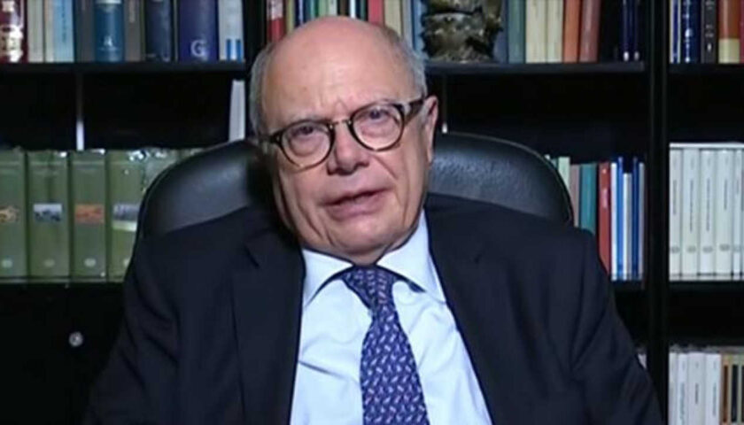 Covid, il professore Galli: “Ottimista per l’estate”