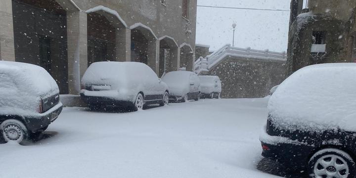 Vallo di Diano, vigilia di inizio primavera con la neve