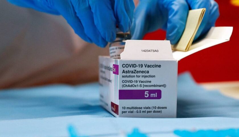 Vaccino Vaxzevria Astrazeneca: trombosi dopo la vaccinazione: indicazioni dell’AIFA per la seconda dose