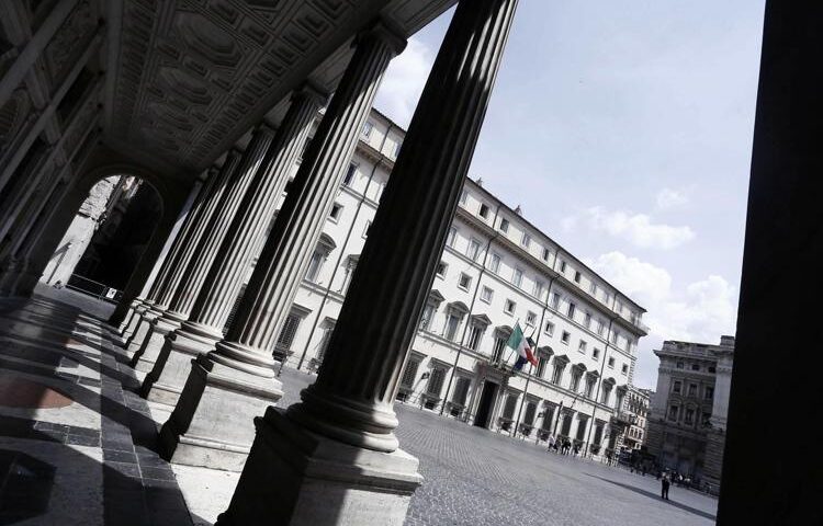 Decreto sostegni, ok a 32 miliardi: aiuti a imprese e lavoratori