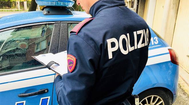 Salerno, rapina al supermercato di via Tusciano: bandito in fuga con l’incasso