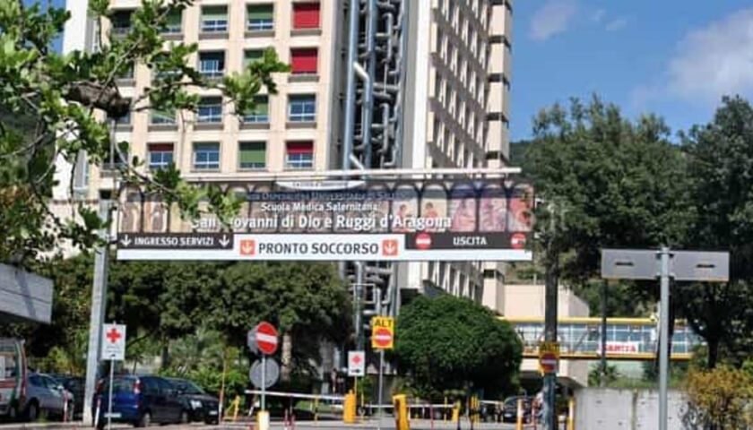 Emergenza personale al Ruggi, contratti prolungati fino a tutto il 2025 a 74 precari
