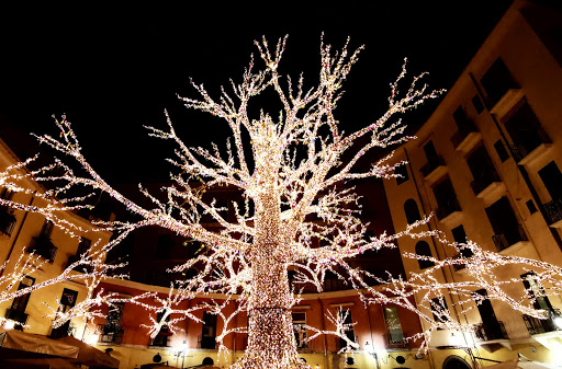 Covid, dopo Natale a Salerno si spengono anche le luci di Pasqua