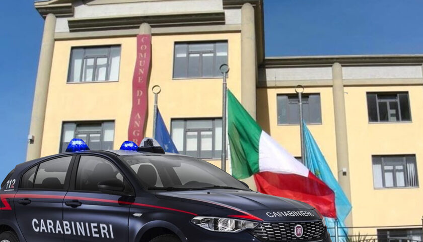 Blitz dei carabinieri contro i furbetti del cartellino al Comune di Angri