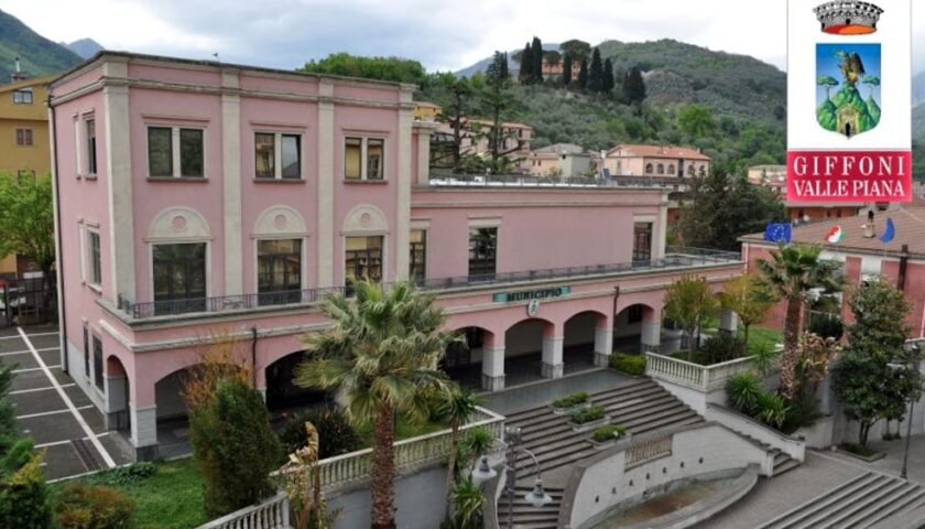 Covid a Giffoni Valle Piana, sindaco e dipendenti in quarantena