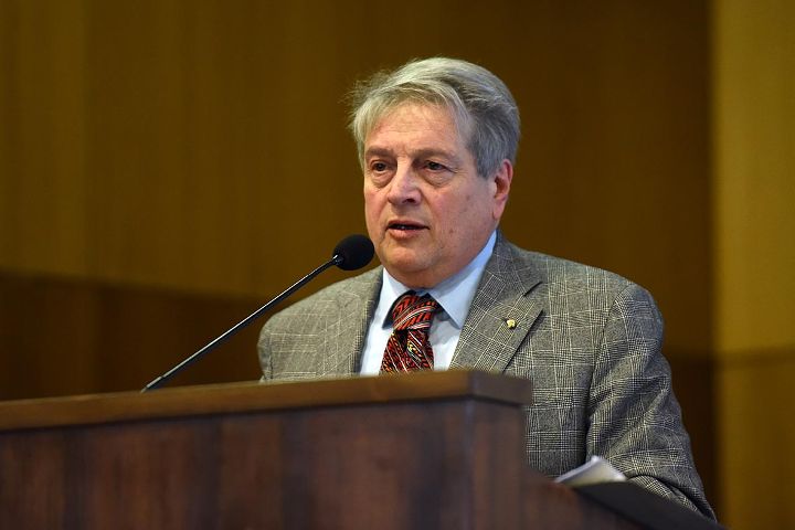 Salerno, Ordine dei Medici spaccato: “Il presidente D’Angelo votato dal 5% degli iscritti”