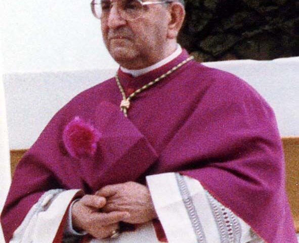 A 29 anni dalla morte di Guerino Grimaldi, già arcivescovo di Salerno, il ricordo di Mario Polichetti (Udc): «Vanno recuperati e promossi i valori di cui lui stesso era un esempio»