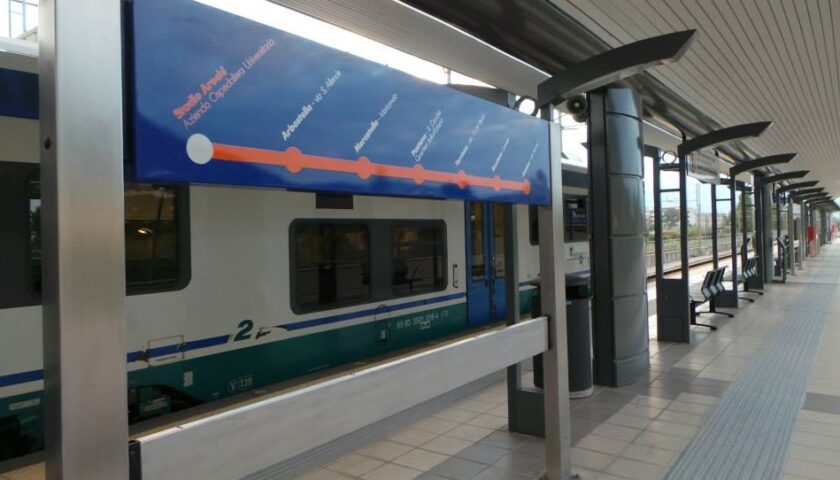 SALERNO, DAL 1 FEBBRAIO PARTONO I LAVORI ALLA METROPOLITANA, MODIFICHE ALLA CIRCOLAZIONE DEI TRENI E POTENZIAMENTO CORSE BUS