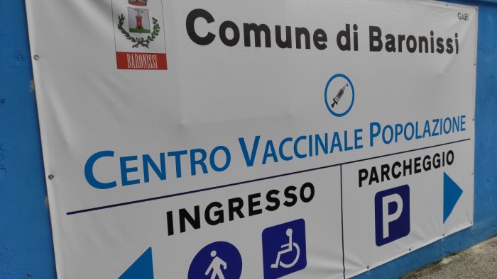 Baronissi, domani all’hub di via Ferreria vaccino anti covid anche per chi non è prenotato