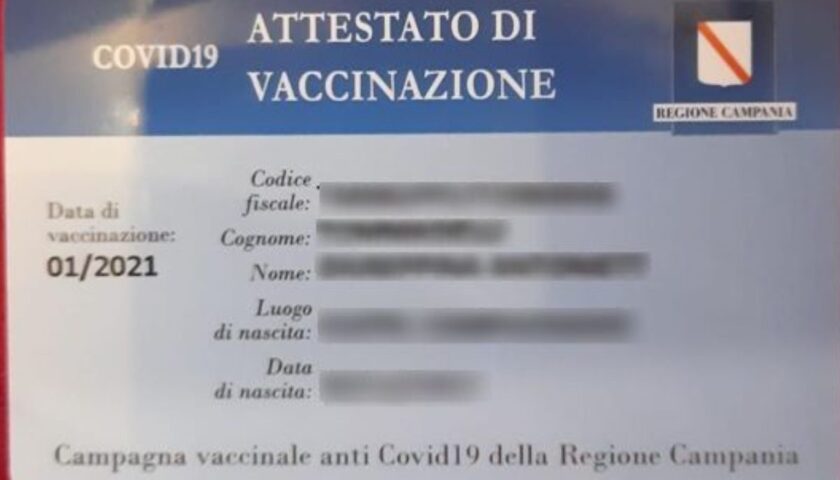 M5S, Saiello: “Card vaccinali della Campania doppione di quelle nazionali? Giunta si prende 20 giorni per capirlo”