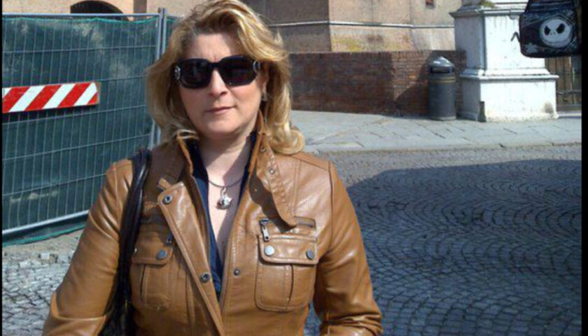 A Sarno l’ultimo saluto ad Annamaria Ascolese, uccisa dal marito poi suicida