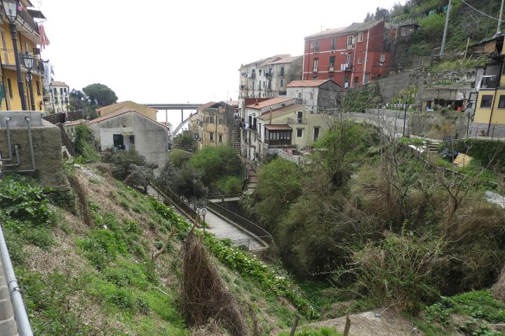 DIFFIDA DELLE ASSOCIAZIONI: IMMEDIATA PULIZIA DEL TORRENTE FUSANDOLA NEL QUARTIERE CANALONE 