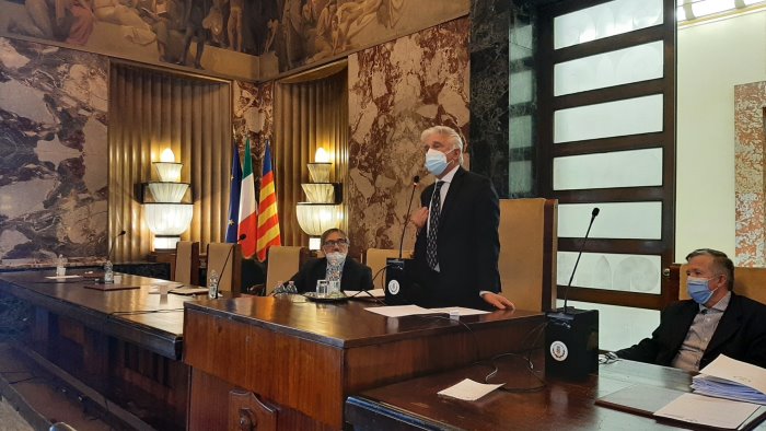 Salerno, in consiglio comunale  approvata la proposta delle benemerenze agli operatori sanitari
