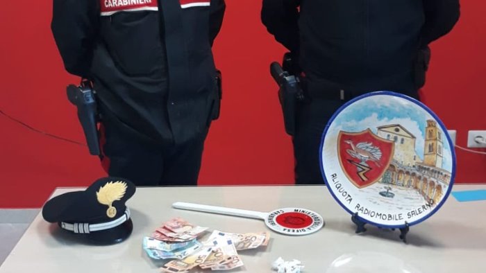 Droga: arrestato 39enne a Salerno, a Montecorvino nei guai un giovane di 22 anni