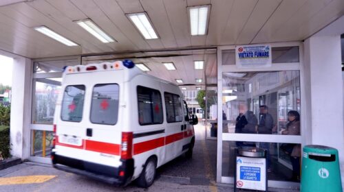 Napoli, 20 persone ingeriscono benzina in due giorni: allarme al Centro Antiveleni Cardarelli Napoli, 20 persone ingeriscono benzina in due giorni: allarme al Centro Antiveleni Cardarelli