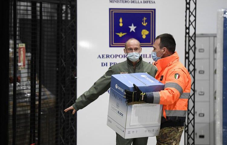 Covid, in arrivo 2,5 milioni dosi di vaccino