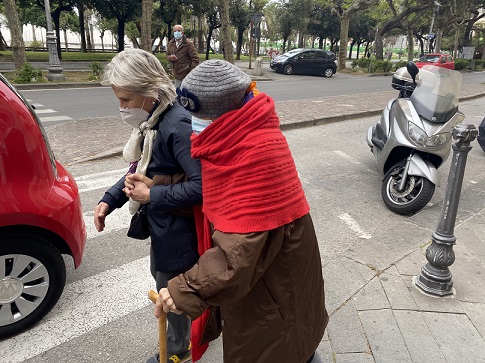 La signora Maria Pastore vaccinata a 102 anni all’Augusteo di Salerno