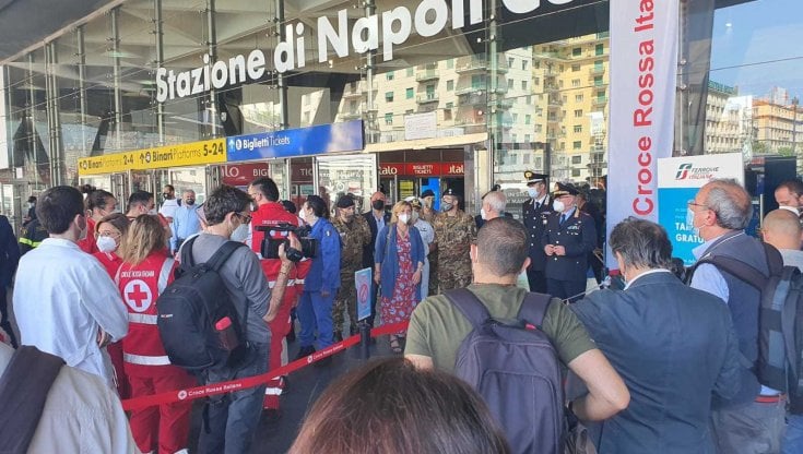 Tamponi gratuiti alla stazione di Napoli per i viaggiatori