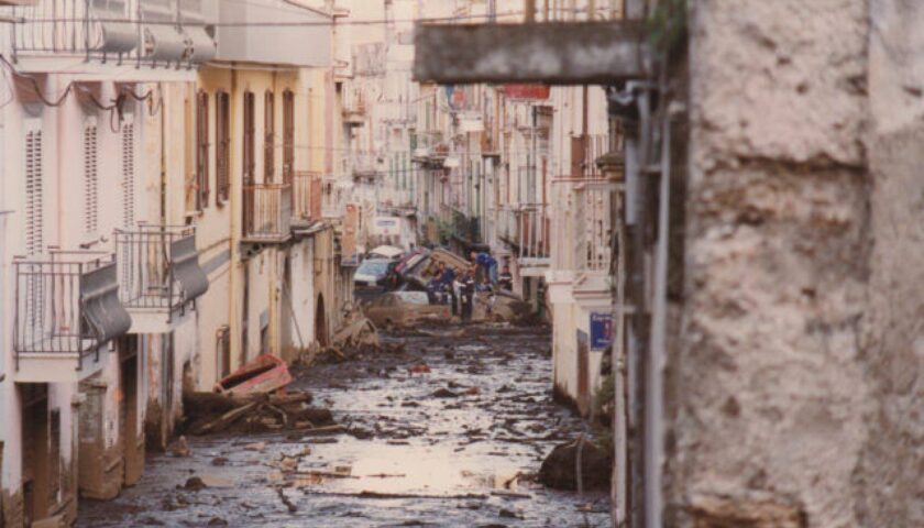 SARNO 25 ANNI DOPO LA FRANA.  NEL GIORNO DELLA MEMORIA, LA PROTEZIONE CIVILE REGIONALE TESTA IL MODERNO SISTEMA DI INTERVENTO