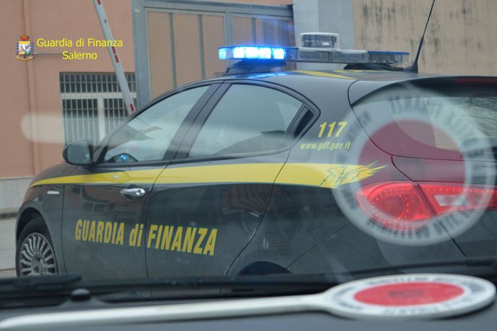 Bellizzi, pusher con cocaina e hashish: ai domiciliari