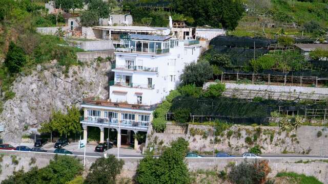 L’Hotel Bristol di Vietri sul Mare cerca personale: ecco le figure