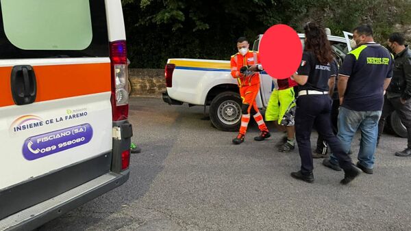 Cade dalla bicicletta, a Pellezzano salvato ciclista