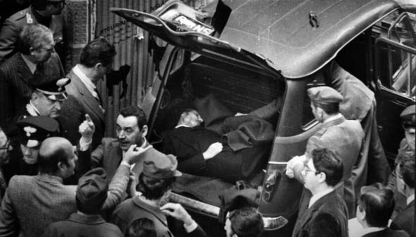 Dopo due settimane di speranze il 9 maggio 1978 viene rinvenuto il cadavere di Aldo Moro