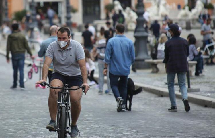 L’Iss: i nuovi casi riguardano persone non vaccinate