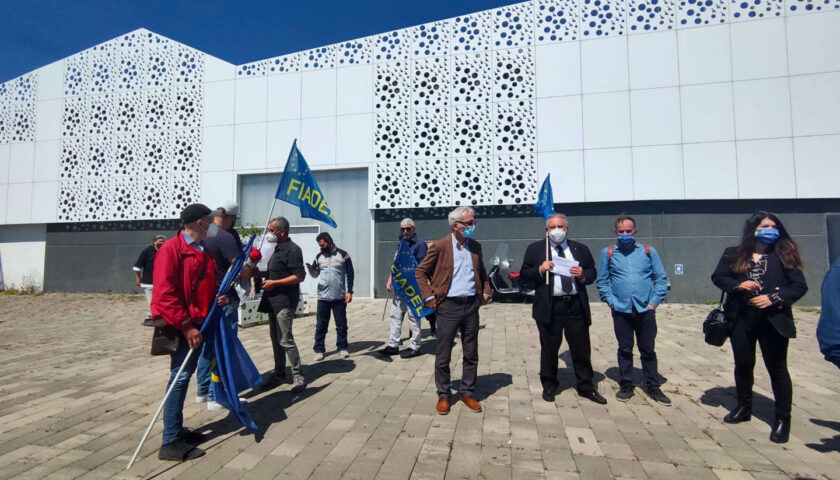 Salerno, chiusura la Fabbrica: nuovi presidi