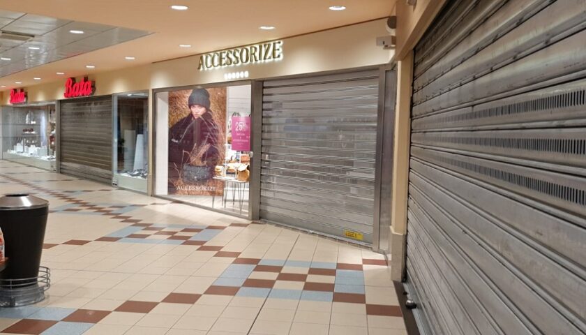 Martedì protestano i negozianti dei centri commerciali