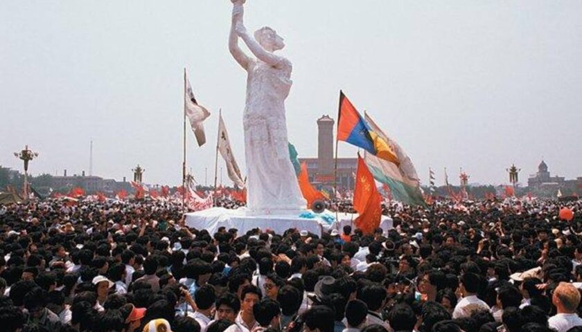 Il 30 maggio 1989 a Pechino svelata in piazza Tienanmen la “Dea della Democrazia”