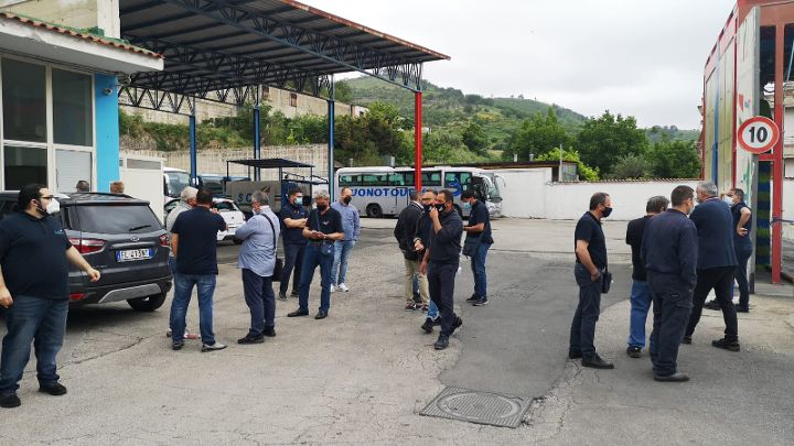 Niente stipendio, a Castel San Giorgio scoppia la protesta dei lavoratori della Scai. Monetta (Fit Cisl): “Società fallita, le maestranze chiedono chiarezza per il futuro”