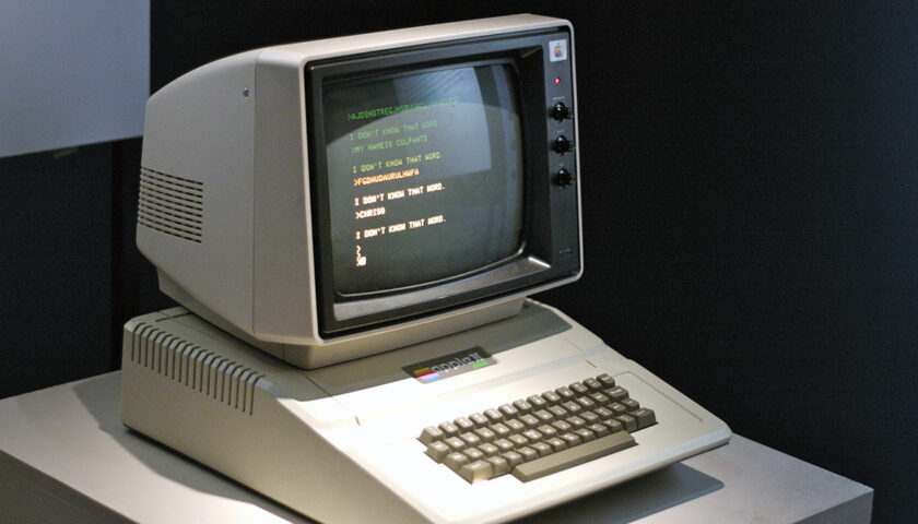 Il 4 giugno di 45 anni fa entrò in commercio il computer Apple II