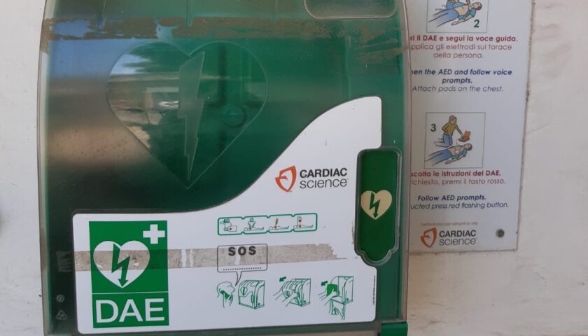 Altavilla, ladri sciacalli rubano defibrillatore donato dall’Associazione La Panchina di Albanella