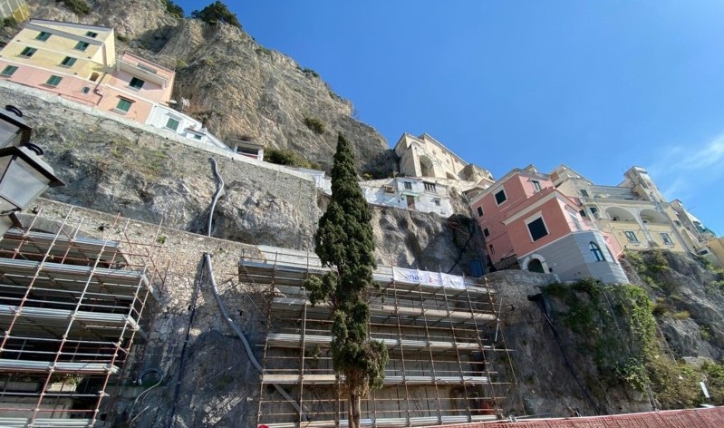 Amalfi, ponteggio per via Annunziatela: strada chiusa 4 giorni di notte