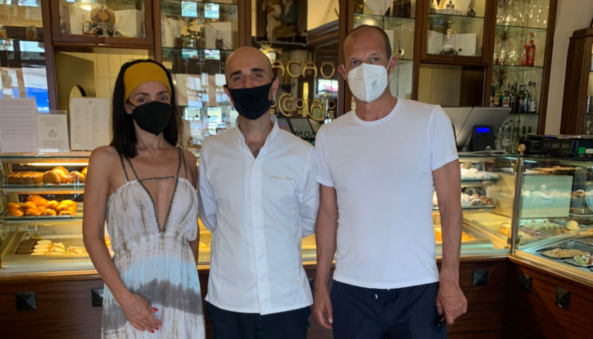 Max Allegri e Ambra Angiolini fanno tappa ad Amalfi