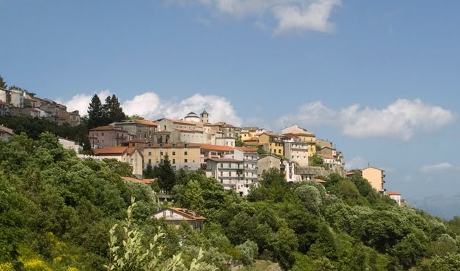 Montano Antilia in silenzio per la morte prematura di Peppino Armida