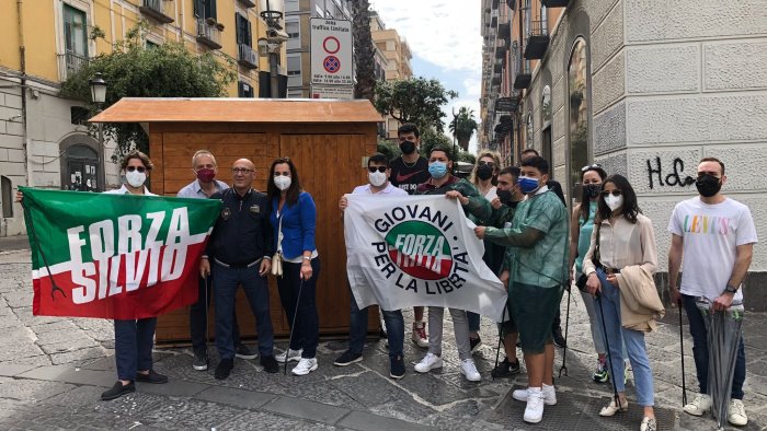 Puliamo l’Italia, i giovani di Forza Italia ieri in piazza a Salerno