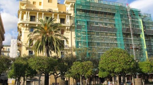Salerno, difformità e abusi per palazzo Santoro: ripristino dello stato legittimo dei prospetti esterni Salerno, difformità e abusi per palazzo Santoro: ripristino dello stato legittimo dei prospetti esterni