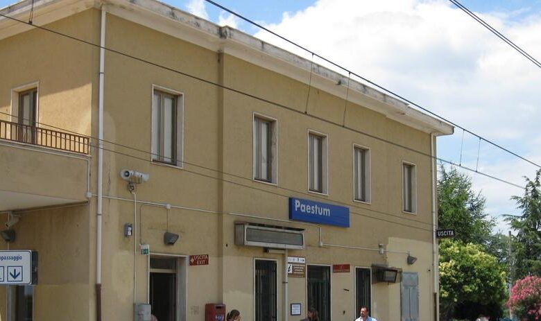 Malore in treno, muore nella stazione di Capaccio/Paestum