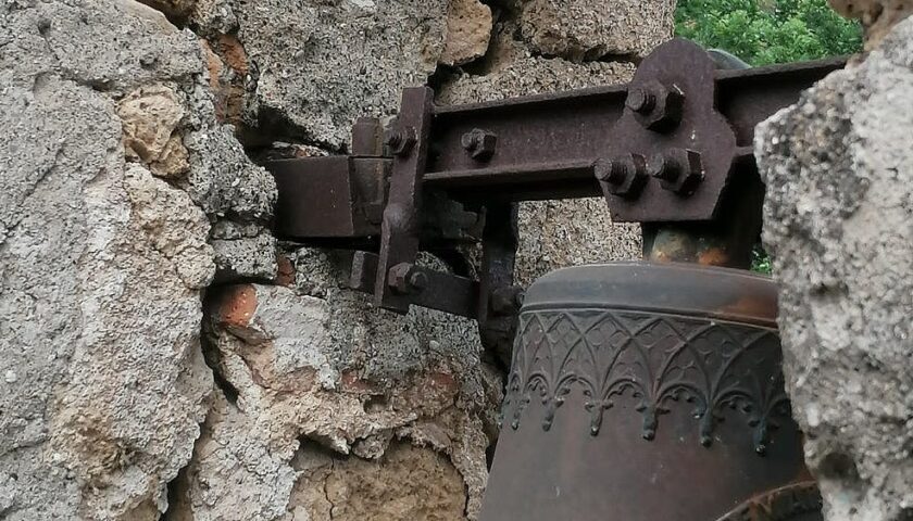 RESTAURANDO IL CAMPANILE DELLA CHIESA DI SAN FELICE IN FELLINE A SALERNO