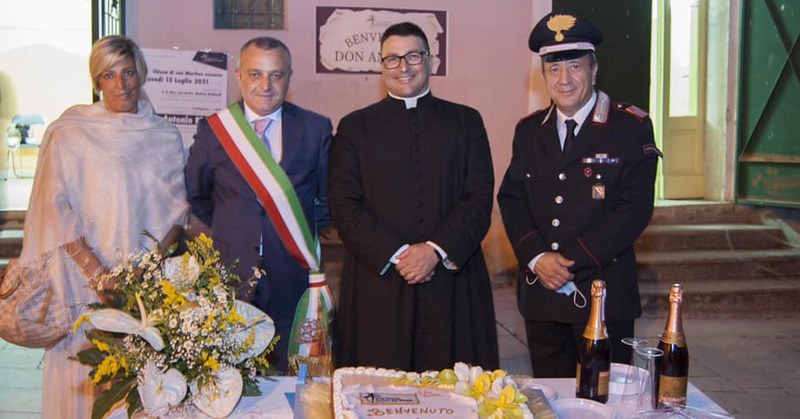 Giffoni sei Casali, il sindaco dà il benvenuto al nuovo parroco di Sieti