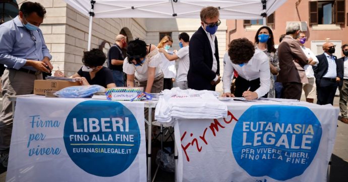 A Battipaglia al via la campagna di raccolta firme per la campagna Referendum Eutanasia Legale