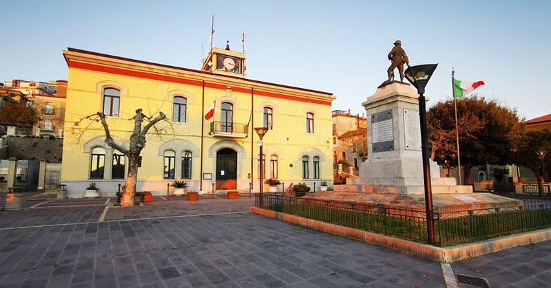 Roscigno, locali chiusi dalle 2 alle 5