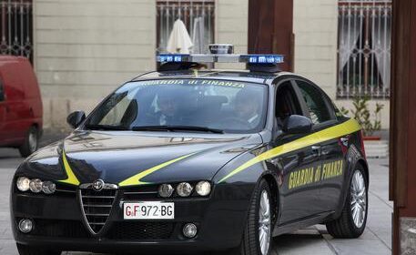 Mazzette e appartamenti in cambio di licenza edilizia: 4 arresti